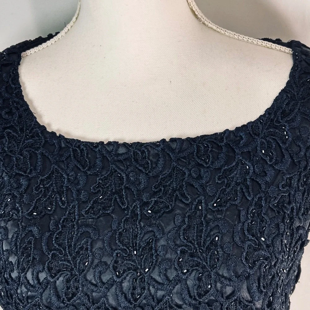 Carmen Marc Valvo Black Beaded Lace Evening Top Short Sleeve Scoop Neck Size 4 - Picture 2 of 10